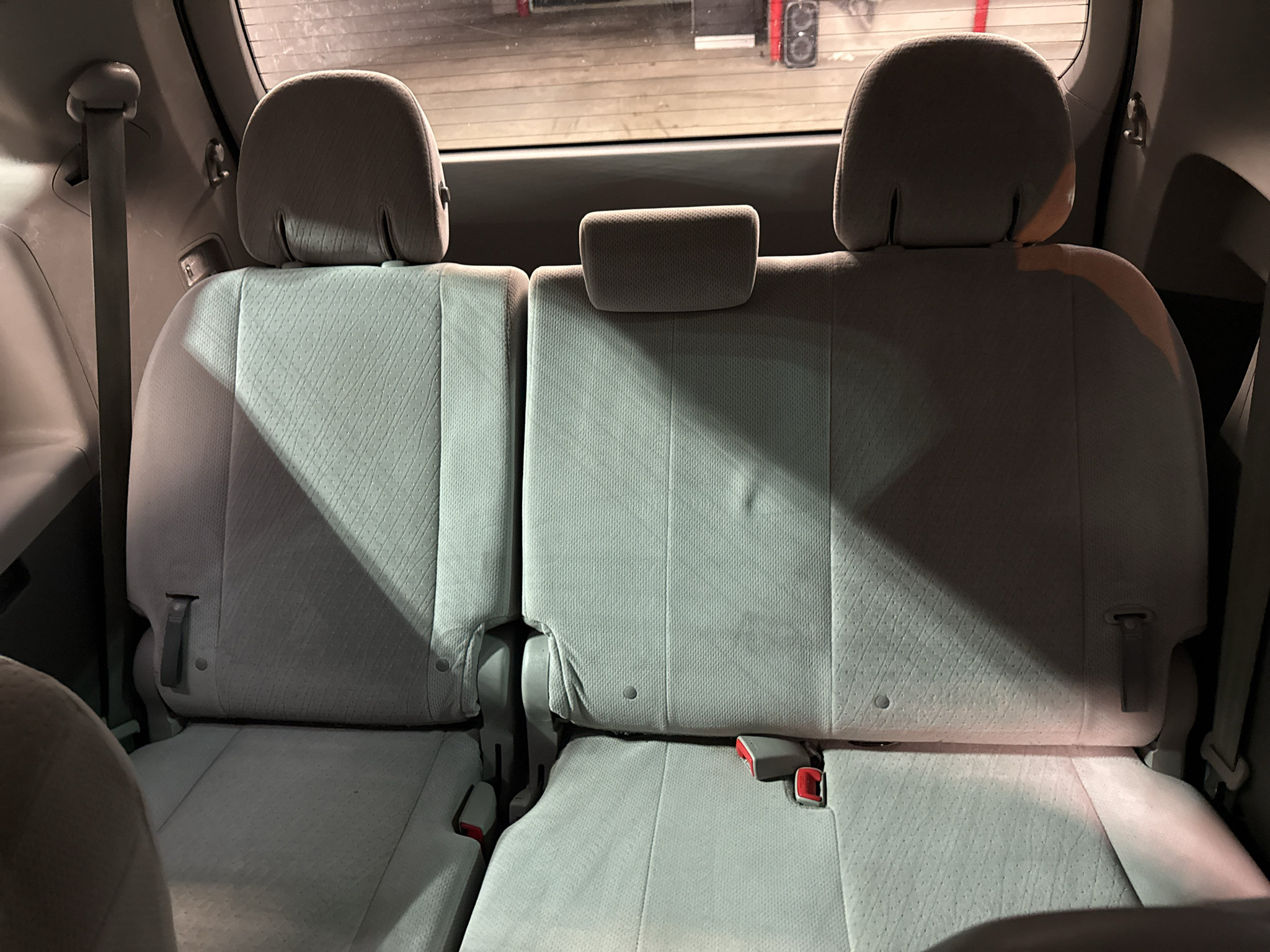 Used 2015 Toyota Sienna LE FWD image 29