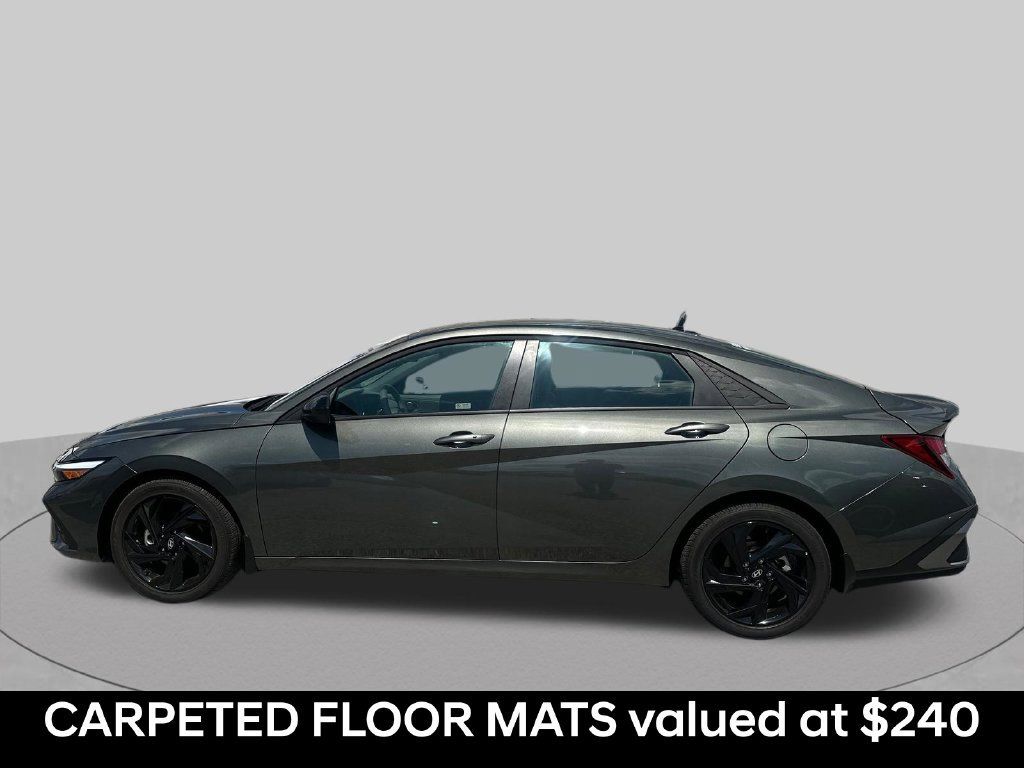 Used 2026 Hyundai Elantra Sport FWD image 2
