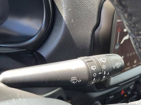 Used 2021 Jeep Renegade Limited AWD/4WD image 13