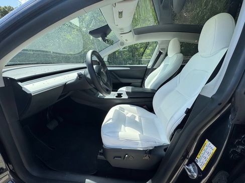 Used 2024 Tesla Model Y Long Range RWD image 19