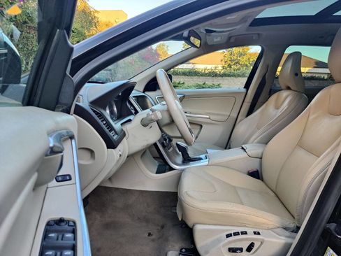 Used 2013 Volvo XC60 3.2 image 8