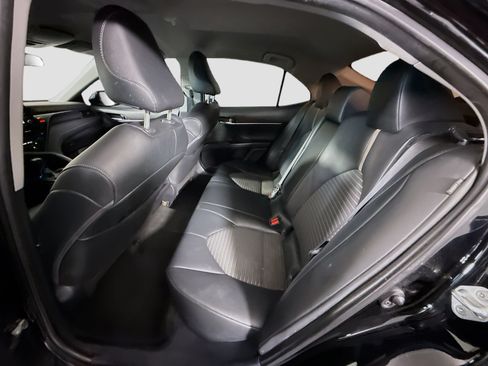 Used 2022 Toyota Camry SE w/ Carpet Mat Package (TMS) FWD image 24
