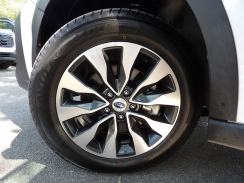 Used 2024 Subaru Outback Limited AWD/4WD image 32