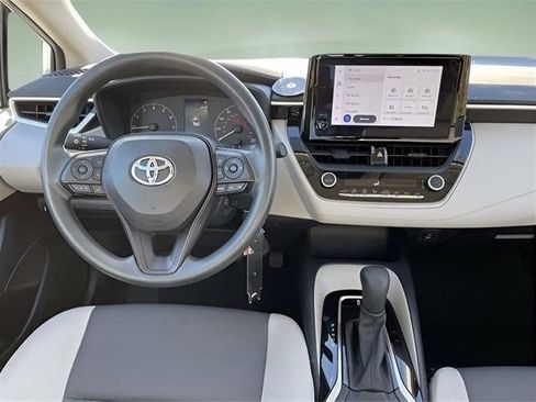 Used 2023 Toyota Corolla LE image 44