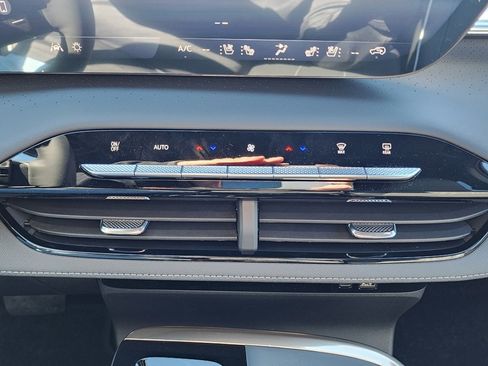 New 2026 Buick Enclave Avenir image 31