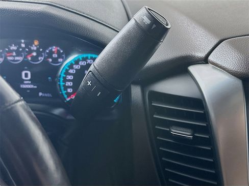 Used 2018 Chevrolet Tahoe Premier image 16