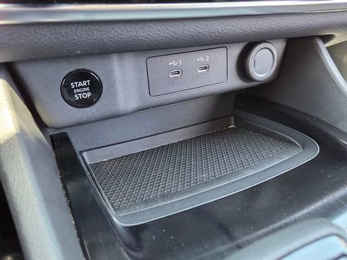 Used 2025 Nissan Rogue SV FWD image 26