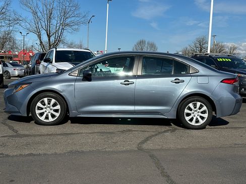 Used 2024 Toyota Corolla LE image 7