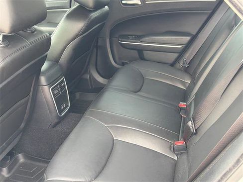 Certified 2022 Chrysler 300 Touring L image 13