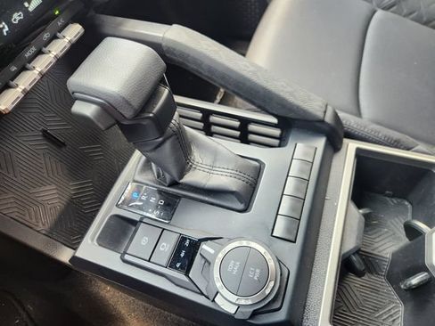 Certified 2025 Toyota Tacoma SR5 AWD/4WD image 20