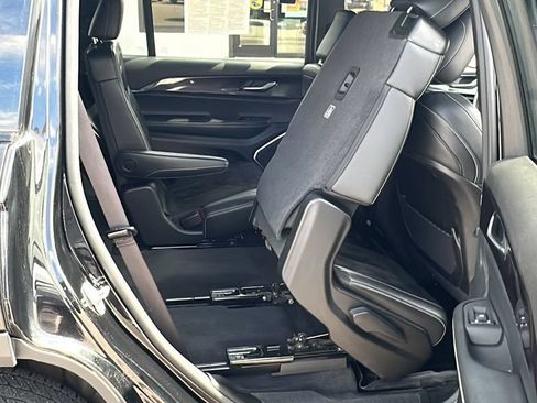 Used 2022 Jeep Grand Cherokee L Laredo AWD/4WD image 28