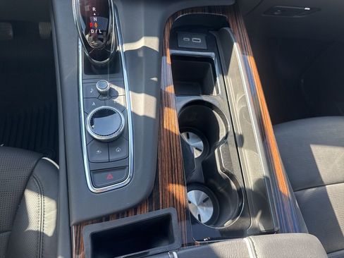 Certified 2024 Cadillac Escalade ESV Premium Luxury image 19