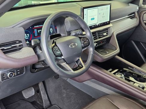 Used 2025 Ford Explorer Platinum w/ LUX Leather Package AWD/4WD image 10