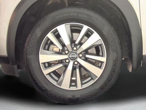 Used 2025 Nissan Pathfinder SL w/ Cargo Package FWD image 10