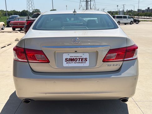 Used 2011 Lexus ES 350 w/ Preferred Accessory Package FWD image 7