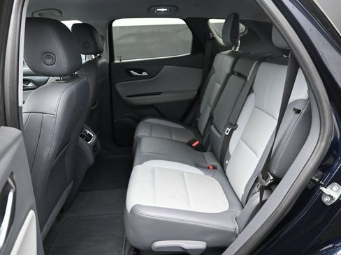Used 2020 Chevrolet Blazer LT FWD image 12