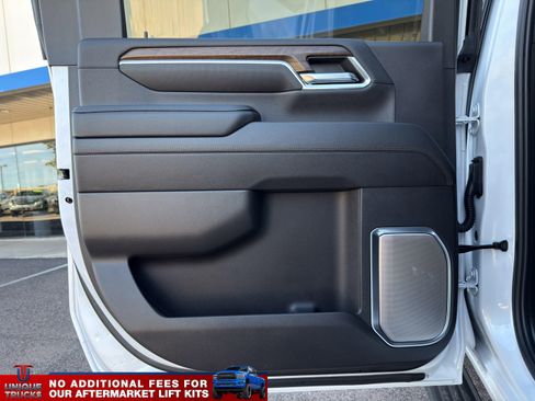 Used 2024 Chevrolet Silverado 2500 High Country w/ Technology Package image 22