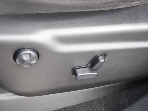 Used 2020 Jeep Grand Cherokee Overland image 16