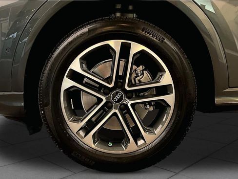 Certified 2025 Audi Q5 Premium Plus w/ Premium Plus AWD/4WD image 11