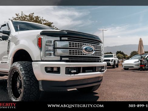 Used 2018 Ford F250 Platinum w/ Platinum Ultimate Package AWD/4WD image 10