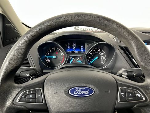 Used 2017 Ford Escape SE w/ Equipment Group 201A AWD/4WD image 13