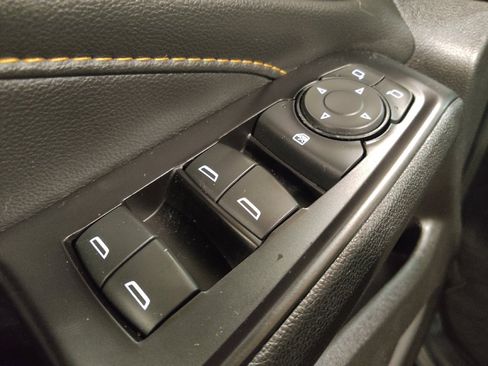 Used 2020 Chevrolet Traverse LS FWD image 27