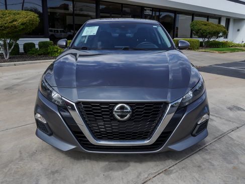 Used 2022 Nissan Altima 2.5 S w/ Driver Assist Package FWD image 3
