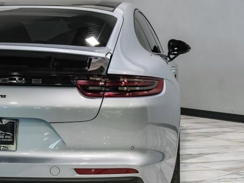 Used 2018 Porsche Panamera 4 AWD/4WD image 47