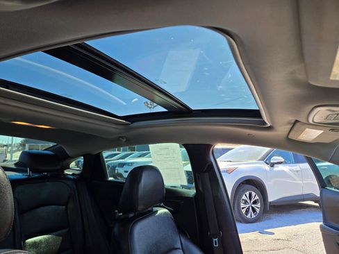 Used 2018 Chevrolet Malibu Hybrid Sedan 4D w/ Leather Package image 54