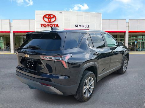 Used 2025 Chevrolet Equinox LT image 3