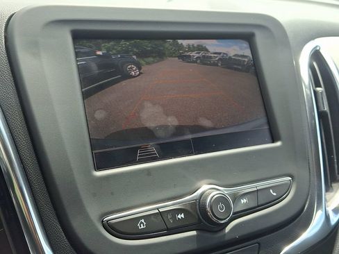 Certified 2023 Chevrolet Equinox LS AWD/4WD image 17