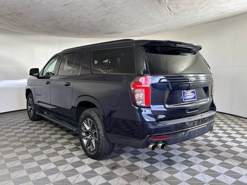 Certified 2023 Chevrolet Suburban Z71 w/ Off-Road Capability Package AWD/4WD image 12