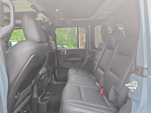 New 2026 Jeep Wrangler Unlimited Sahara AWD/4WD image 22