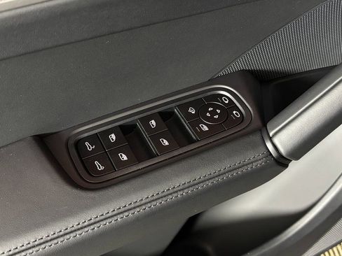 Certified 2026 Porsche Cayenne image 17