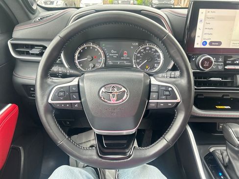 Used 2023 Toyota Highlander XSE AWD/4WD image 35