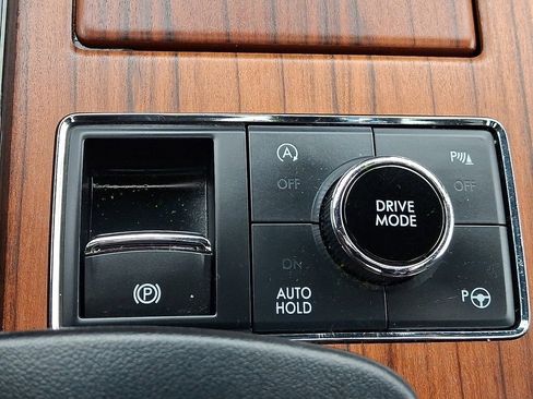 Used 2020 Lincoln Navigator Reserve AWD/4WD image 26