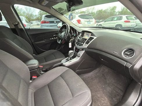 Used 2016 Chevrolet Cruze LT FWD image 34