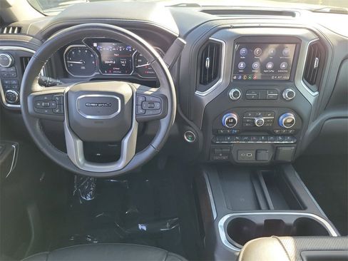 Certified 2022 GMC Sierra 2500 Denali w/ Denali Ultimate Package image 11