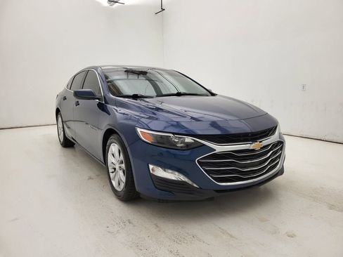 Used 2019 Chevrolet Malibu LT w/ Driver Confidence Package II image 12