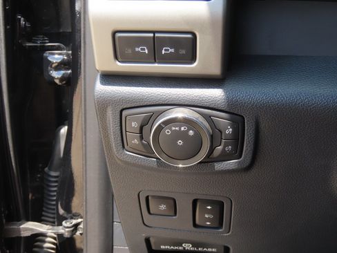 Used 2022 Ford F250 Lariat w/ Lariat Ultimate Package AWD/4WD image 27