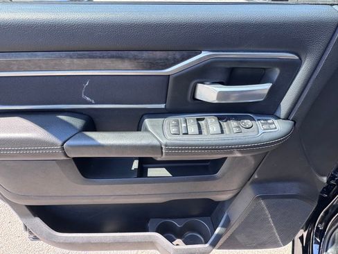 Used 2024 RAM 2500 Big Horn w/ Night Edition AWD/4WD image 10