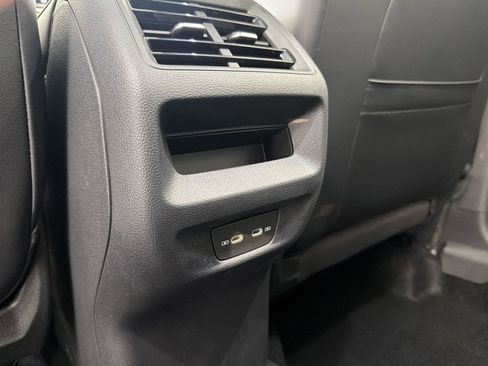 New 2026 Volkswagen Tiguan SE R-Line FWD image 32