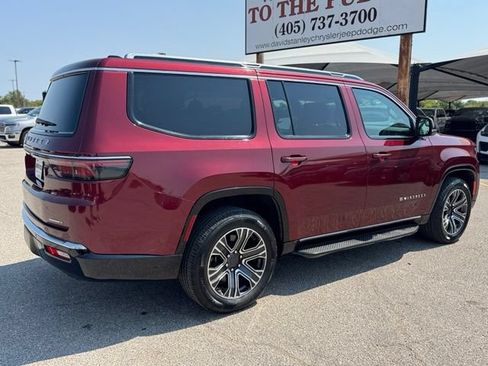 Used 2024 Jeep Wagoneer Series II w/ Flexible Seating Group AWD/4WD image 6