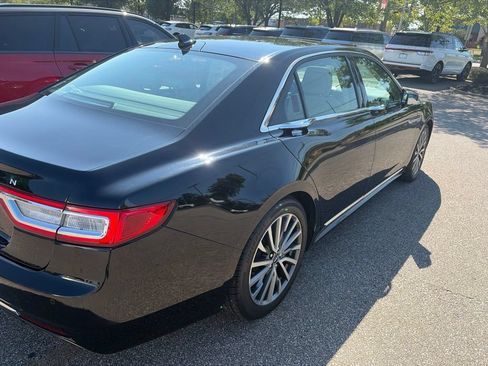 Used 2020 Lincoln Continental AWD w/ Premium Package image 3