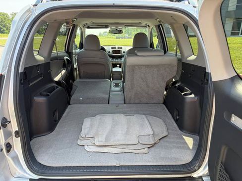 Used 2010 Toyota RAV4 Limited AWD/4WD image 21
