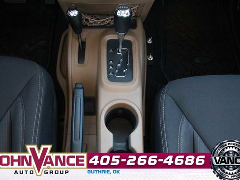 Used 2013 Jeep Wrangler Unlimited Rubicon w/ Connectivity Group image 26