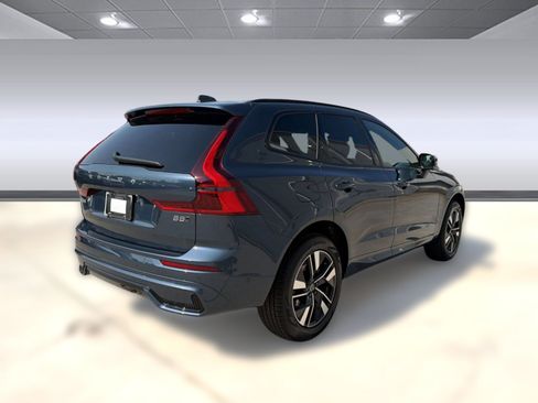 New 2026 Volvo XC60 B5 Plus w/ Climate Package AWD/4WD image 9