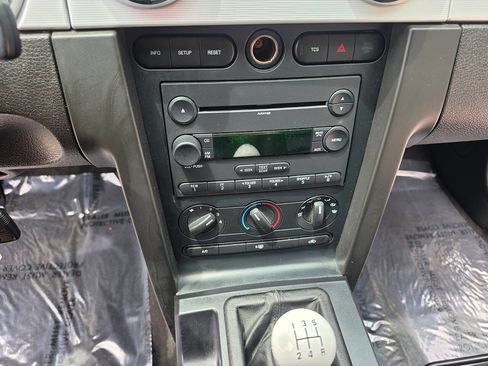Used 2007 Ford Mustang GT RWD image 25