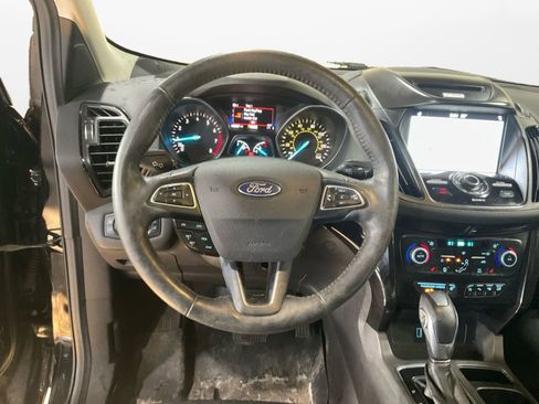 Used 2018 Ford Escape Titanium image 12