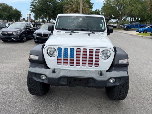 Used 2021 Jeep Gladiator Sport w/ Trailer Tow Package AWD/4WD image 12